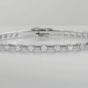 Diamond White Gold Bangle Bracelet: 7 Buying Tips
